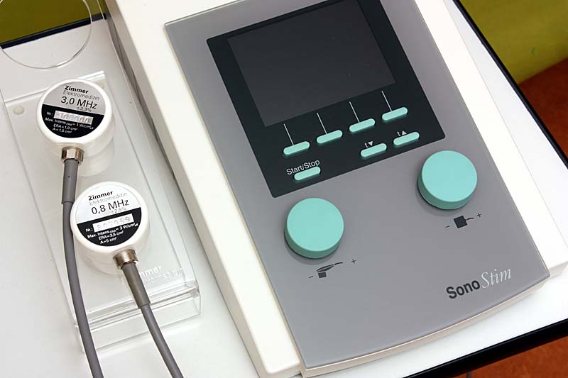 Gerät SonoStim für Ultraschallbehandlung und Strombehandlung